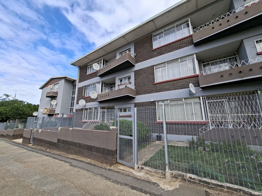 2 Bedroom Property for Sale in Uitenhage Central Eastern Cape
